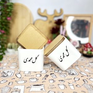 بانکه سرامیکی گل محمدی طرح مربع با درب چوبی | ظرف نگهداری ادویه و دمنوش