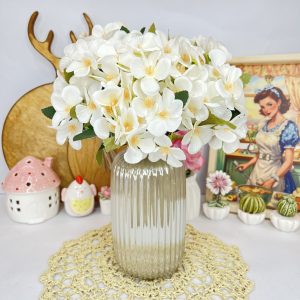 بوته گل هورتانسیا سفید ۵ شاخه و ۳۵ گل وارداتی