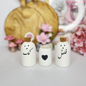 ست نمک پاش و جاخلالی سرامیکی با زیره چوبی تکست فارسی